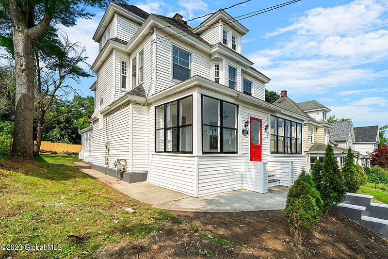 5th image of 438 Anthony Street