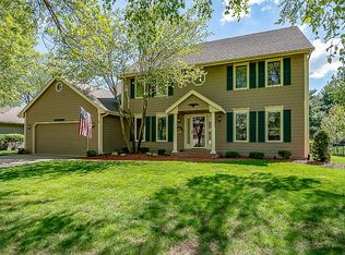 5863 S Winwood Dr, Johnston, IA 50131