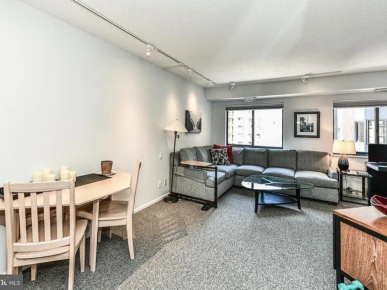 900 N Stafford St #1410 — Photo 11