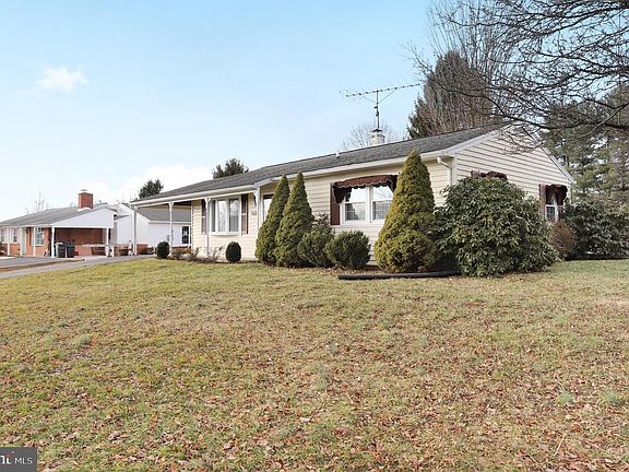 2nd image of 17513 Green Meadow Ln