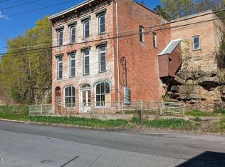 13 N Williams St, Whitehall, NY 12887