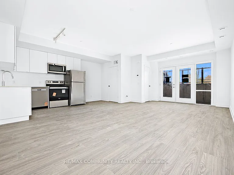 16 Melbourne Ave #105B — Photo 5
