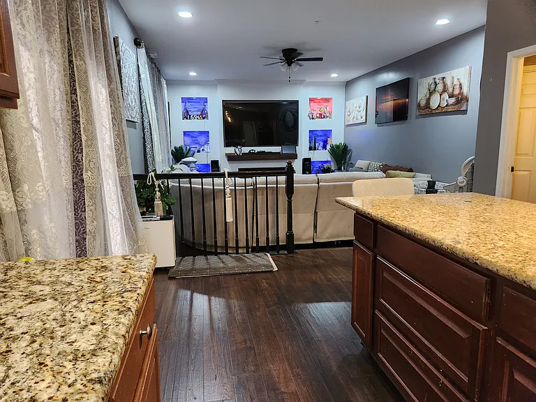 7005 Shagbark Ct — Photo 12