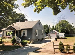 702 Hart St, Essexville, MI