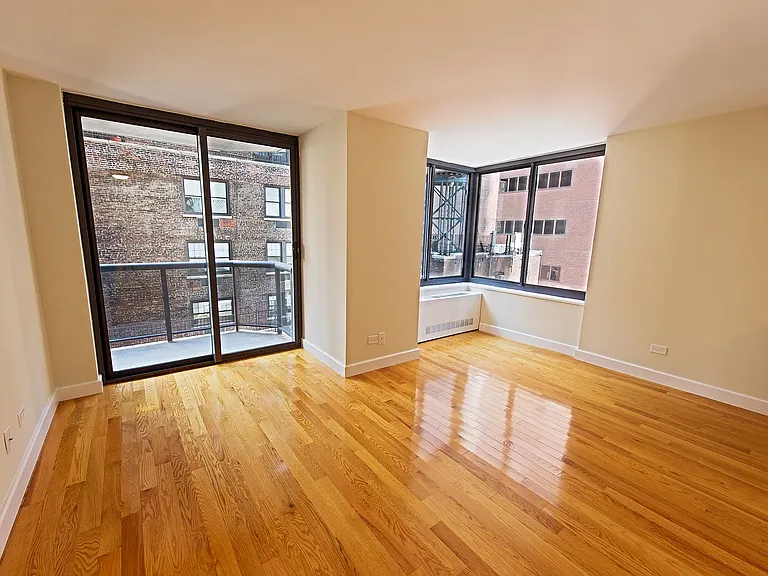 235 W 48th St #12C — Photo 4