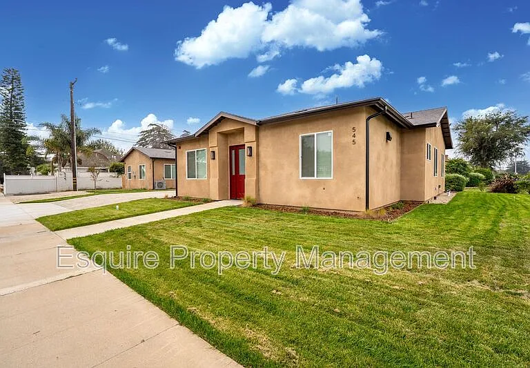 545 Carty Dr — Photo 3
