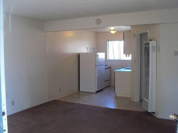 4th image of 456 N 8th St APT 1