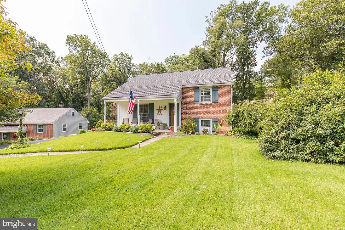 8 Laurel Ln photo 1