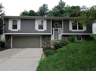 3009 Circle Hill Ct NE, Cedar Rapids, IA 52402