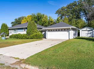205 S Nelson St, Crookston, MN 56716