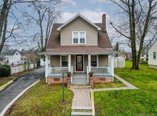 220 Curtis St, Meriden, CT 06450