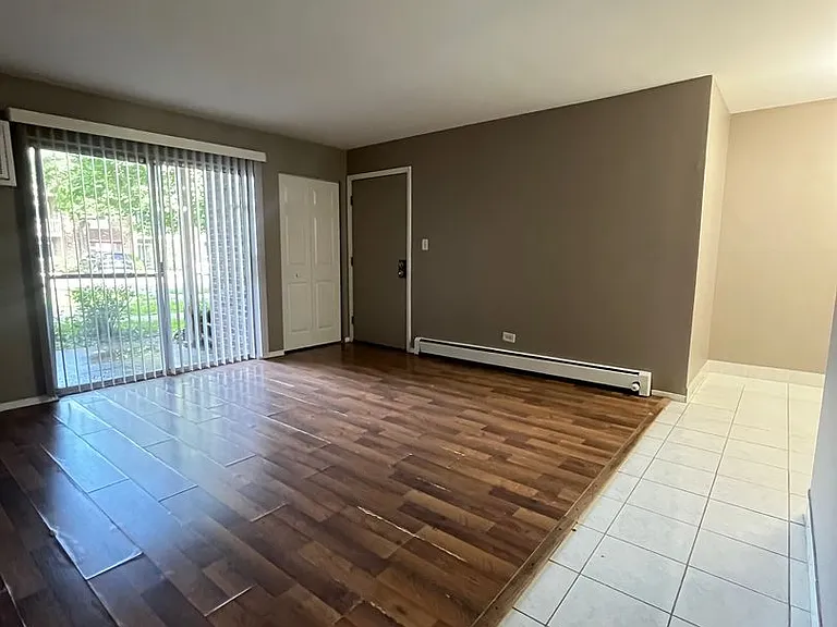 2342 W Nichols Rd — Photo 1