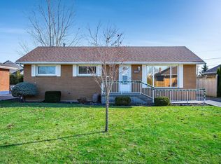 1826 Mayfair St, Kingsville, ON N0P2G0