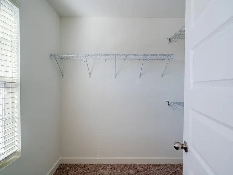 115 Harvard Dr — Photo 12