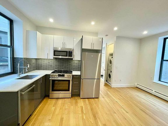 2nd image of 300 W 112th St APT 5D