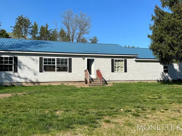 4258 Brunswick Rd, Holton, MI 49425