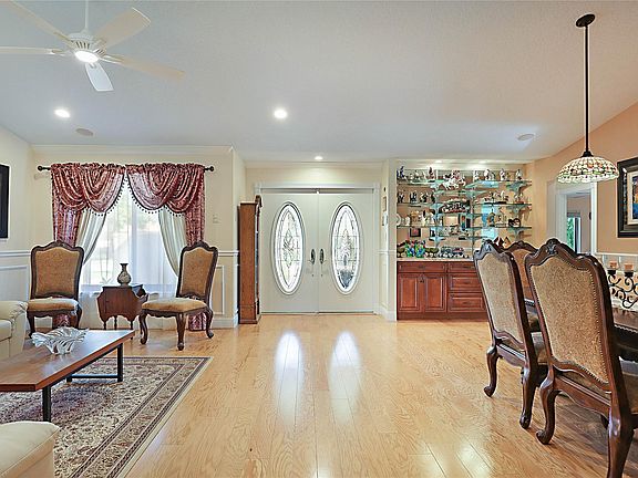 5th image of 10799 NW 19th Drive
