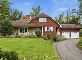 960 Quigley Hill Rd, Ottawa, ON K4C 1H1