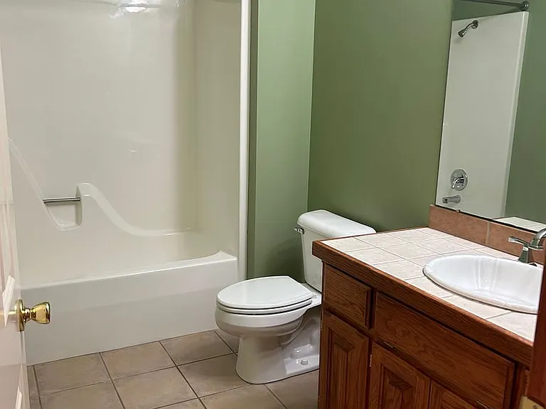 599 S Main St — Photo 16