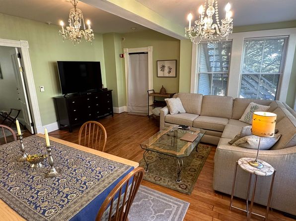 0 Pleasant St