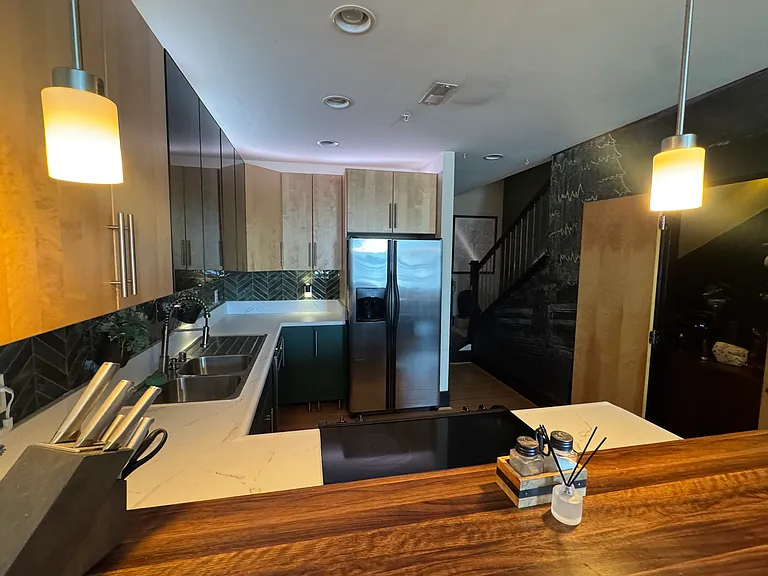 126 W Pike St #4 — Photo 13