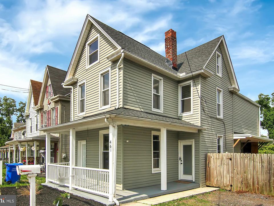 1st image of 461 Highland St