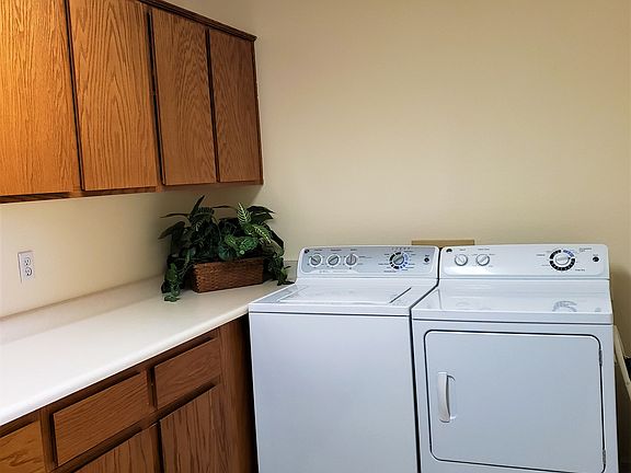 4th image of 15358 W Catalina Ct