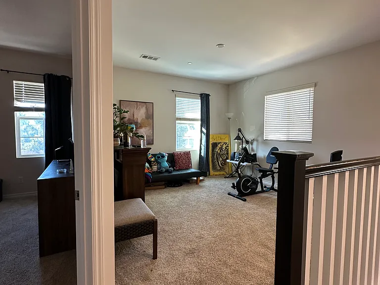 Golden Poppy Ln — Photo 5