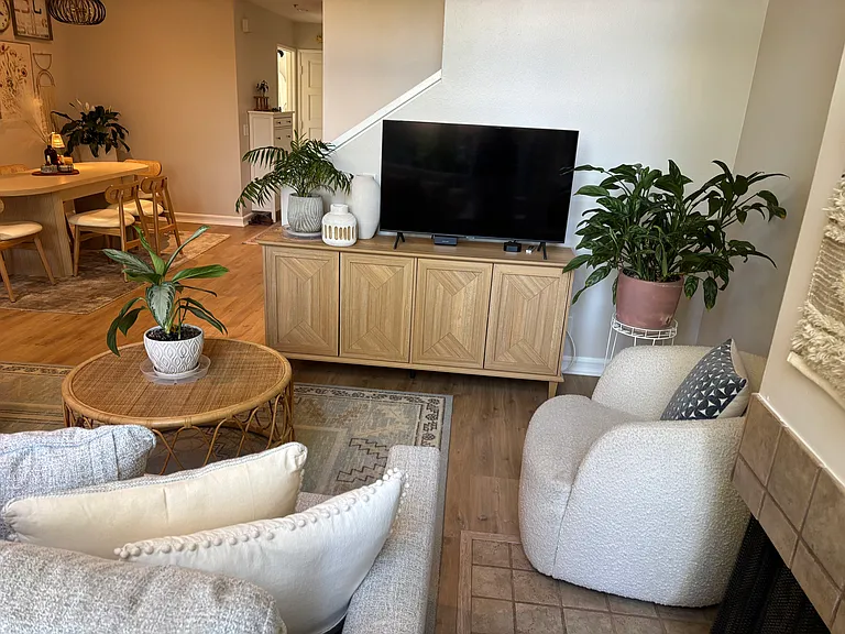 1310 E Orange Grove Blvd — Photo 9