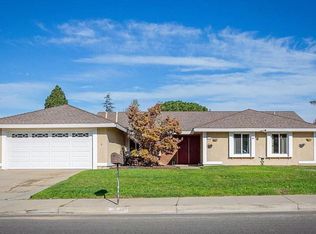 1414 Oak Knoll Rd, Santa Maria, CA 93455