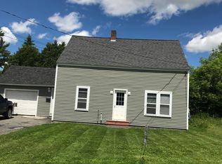 23 Roberts St, Caribou, ME 04736