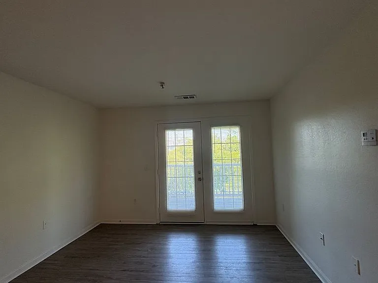 Highlands Apts — Photo 40