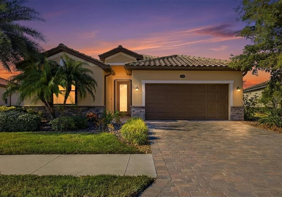 1st image of 20211 GRANLAGO DRIVE