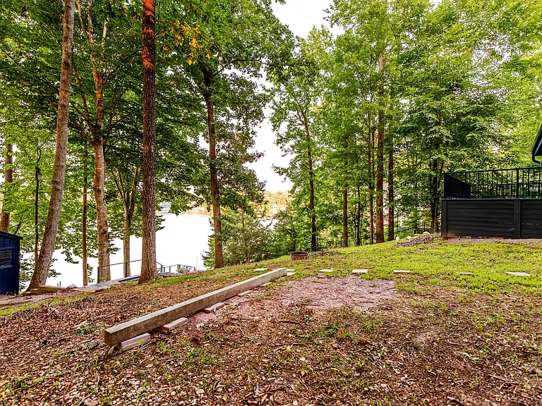 745 Sagamore Dr — Photo 27