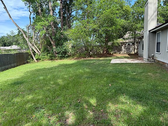 2nd image of 7905 Painted Oak Dr