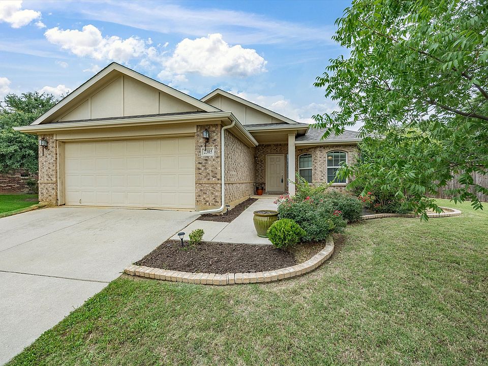 1st image of 2305 Prescott Downs Dr