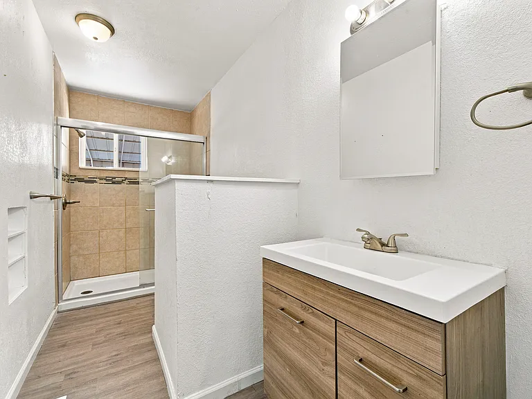 1810 Yakima Ln — Photo 6