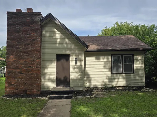 614 N C St, Arkansas City, KS 67005
