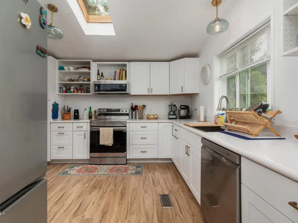 113 SE 143rd St, South Beach, OR 97366