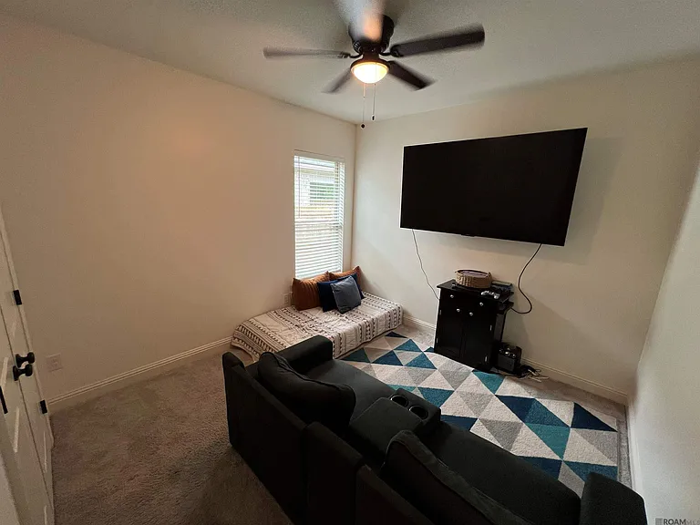 18945 Corlis Green Dr — Photo 5