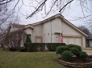 24 Sherwick Rd, Oswego, IL 60543