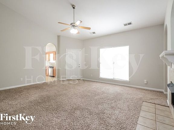 4th image of 4872 Longmeadow Dr