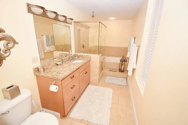 4376 Olive St — Photo 8
