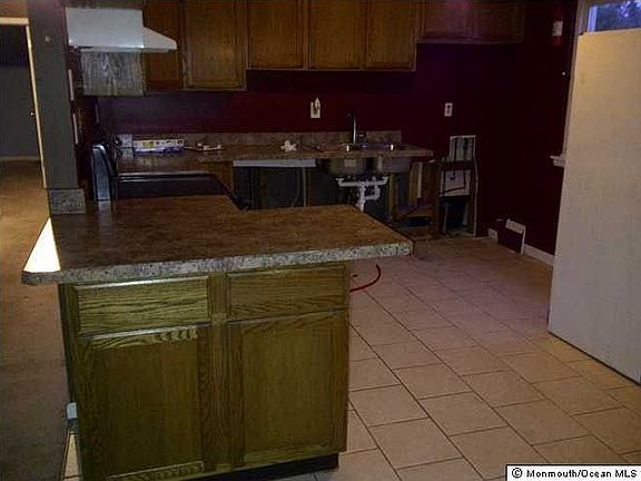 2nd image of 1573 Alamitos Dr