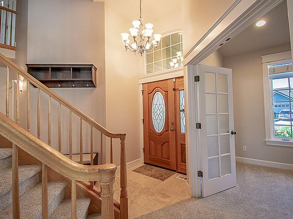 4th image of 1224 Greenbriar Dr
