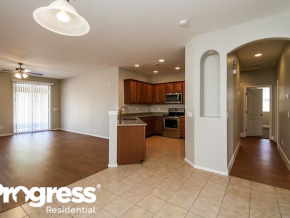 5th image of 4922 E Odessa Dr