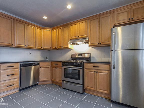 3rd image of 65 Lexington Ave #1