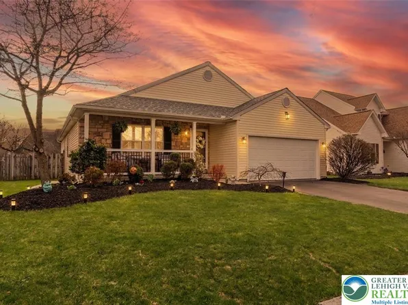 1928 Vintage Dr, Easton, PA 18045