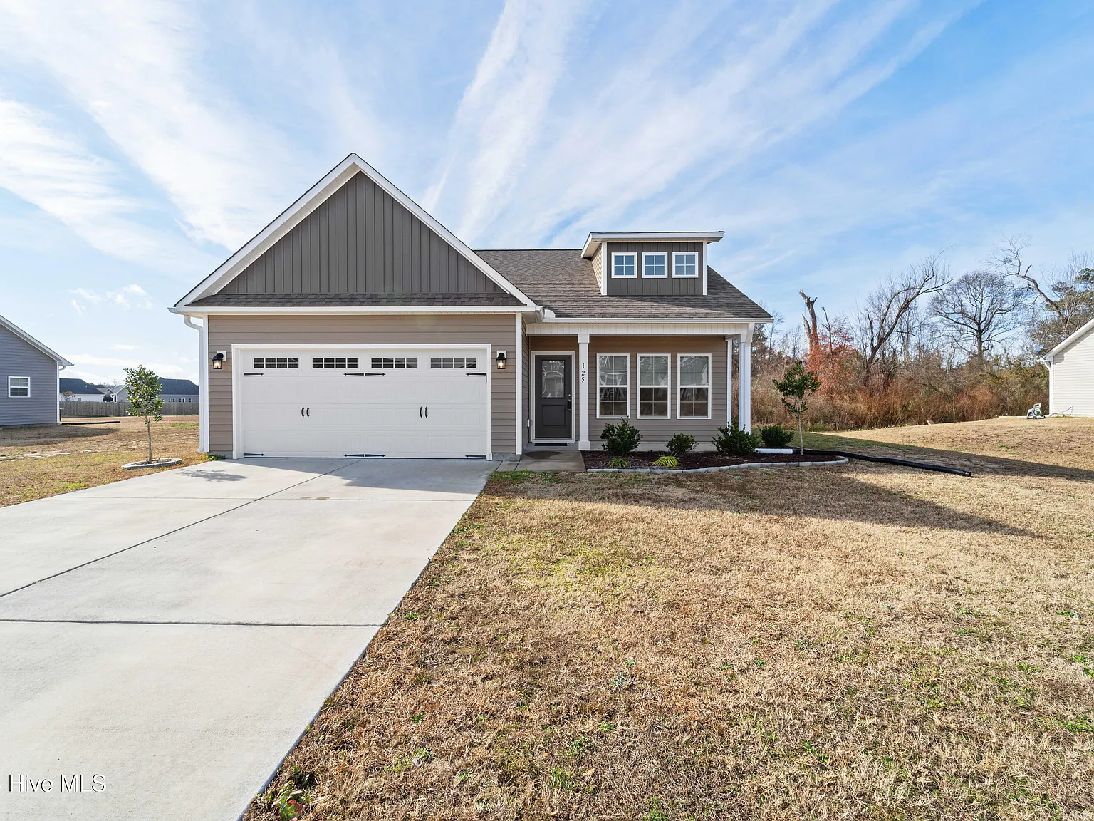 3 bed, 2.0 bath, 1452 sqft, $1,795 — Photo 1