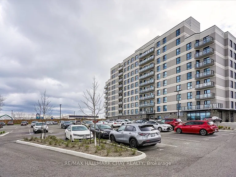 30 Hanmer St W #203 — Photo 41